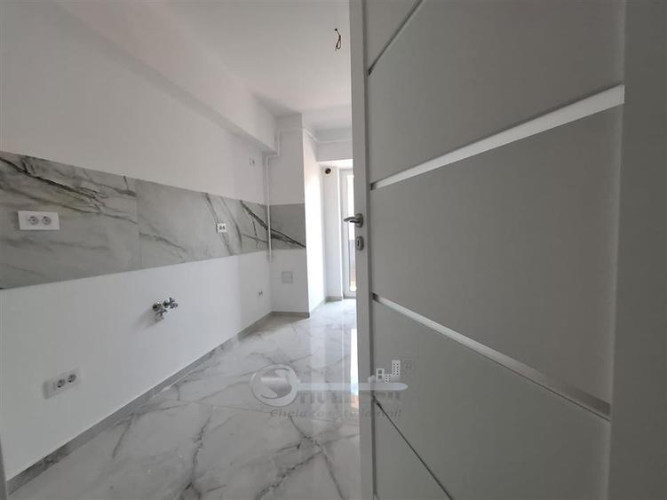 Apartament cu 2 camere decomandat în Galata