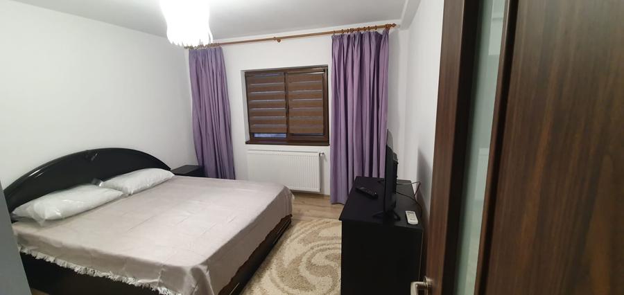 Apartament cu 3 camere decomandat în Faleza Nord