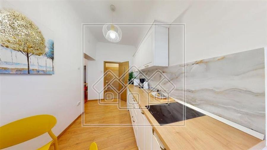 Apartament cu 3 camere decomandat în Ultracentral