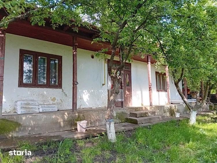 Casă cu 2 camere cu Teren 50 Mp în Tomești