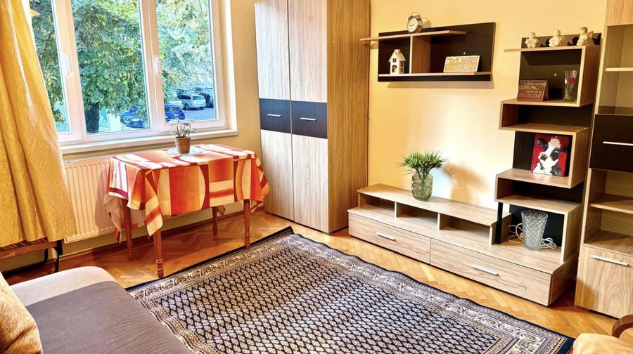 Apartament cu 2 camere decomandat, mobilat în Cornișa