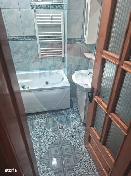 Apartament cu 2 camere, mobilat în Central