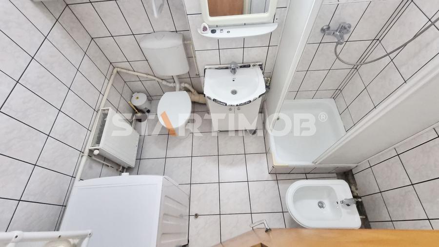 Garsonieră decomandată în Răcădău