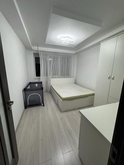 Apartament cu 3 camere decomandat în Sud