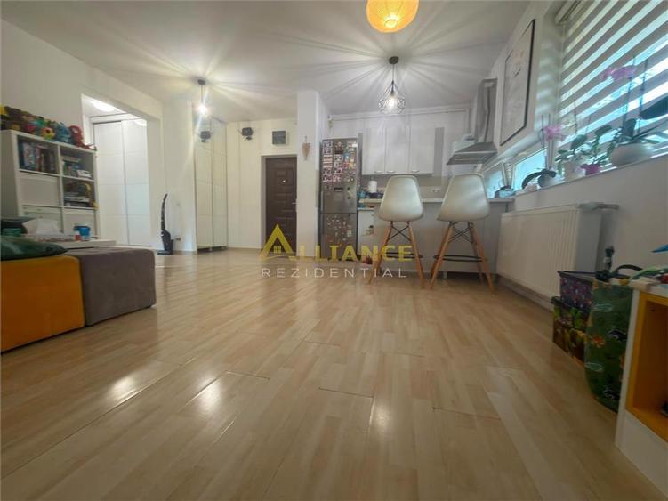 Apartament cu 2 camere decomandat, mobilat în Berceni