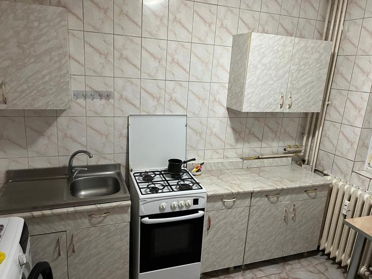 Apartament cu 2 camere decomandat, mobilat în Dristor