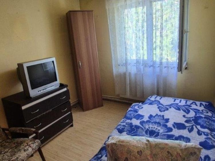 Apartament cu 2 camere semidecomandat în Ferentari