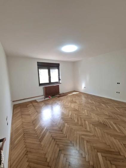 Spațiu comercial, de 230 mp, în Simion Bărnuțiu