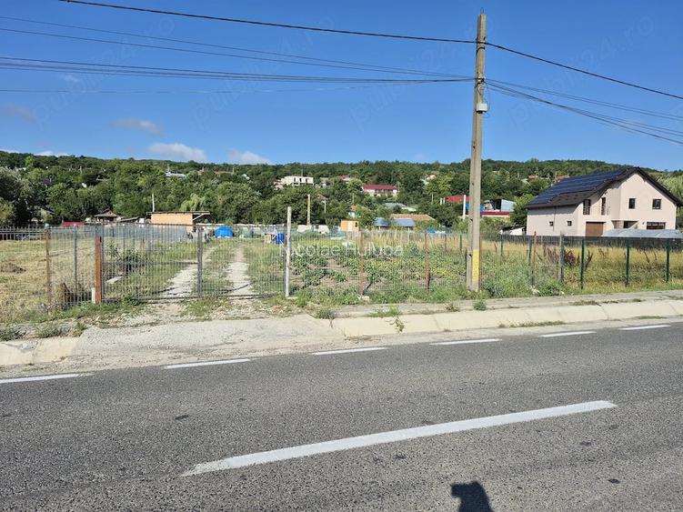 Vand teren intravilan situat in suburbia brodoc