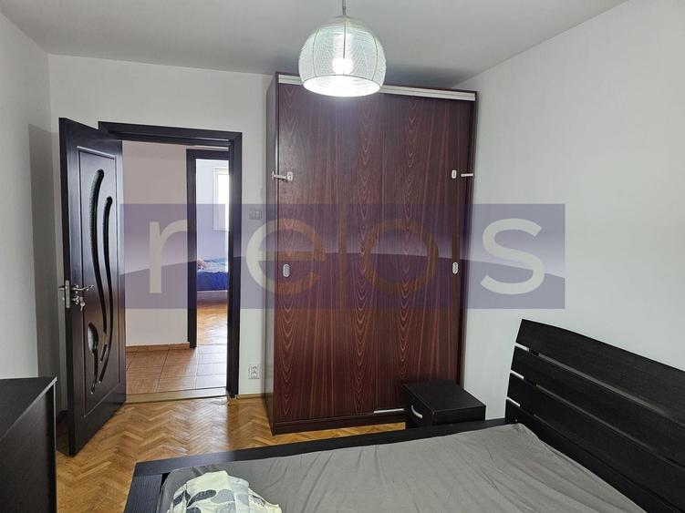 Apartament cu 3 camere semidecomandat în Câmpia Libertății