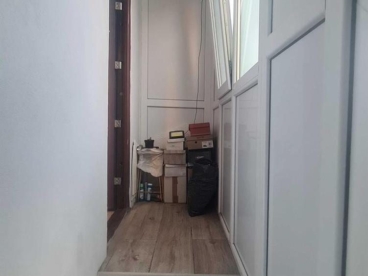 Apartament cu 2 camere decomandat, mobilat în Bariera Vâlcii