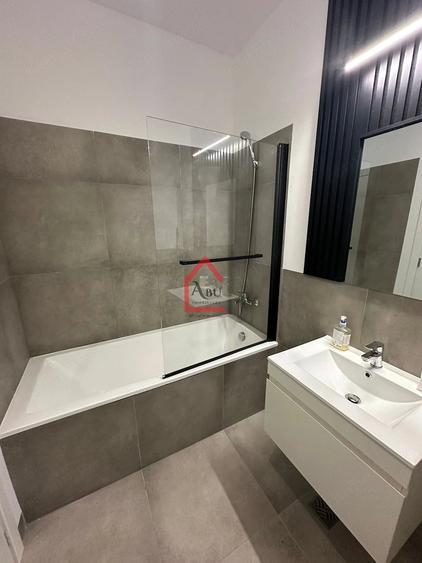 Apartament cu 2 camere semidecomandat în Filiași