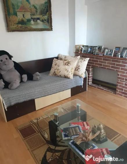 Apartament cu 3 camere decomandat, mobilat în Astra