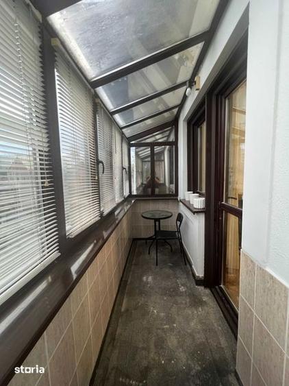 Apartament cu 3 camere semidecomandat în Colentina
