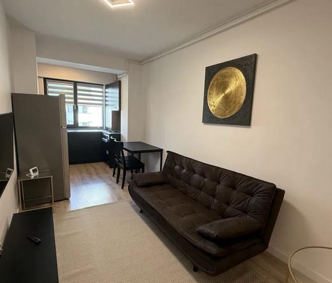Apartament cu 2 camere semidecomandat, mobilat în Pipera