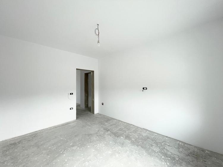 Duplex cu 3 camere cu Canalizare în Moșnița Nouă