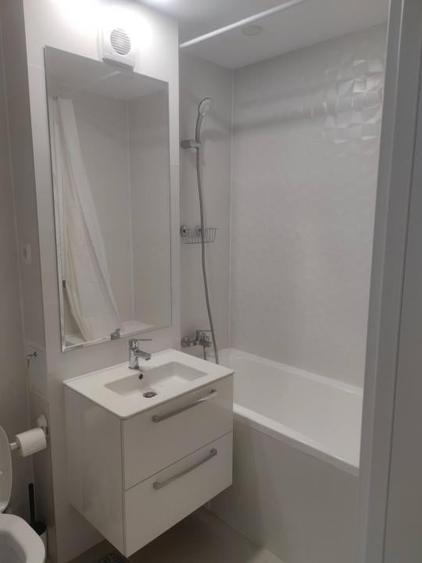 Apartament cu 2 camere decomandat, mobilat în Theodor Pallady