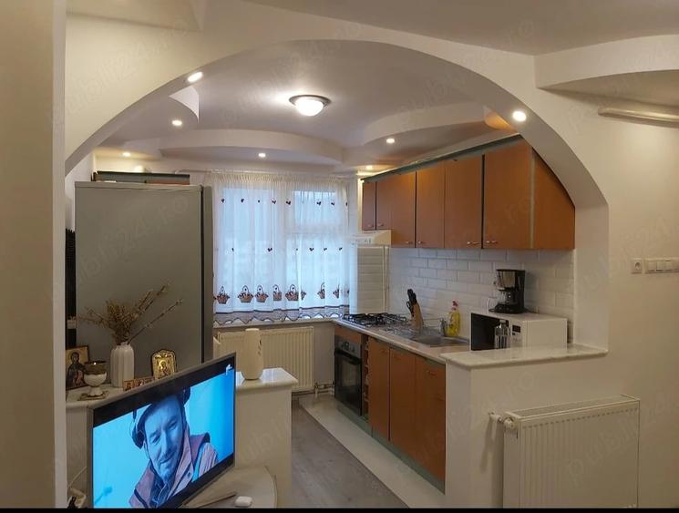 Apartament cu 2 camere decomandat în Precista