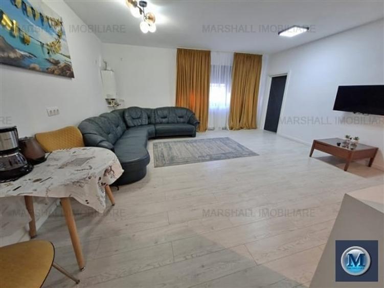 Apartament cu 3 camere decomandat în Sud