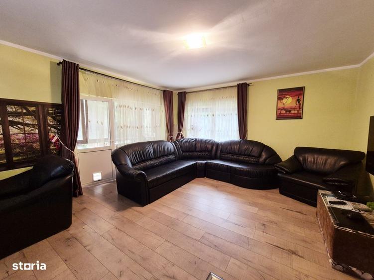 Apartament cu 4 camere decomandat în Calea Romanului