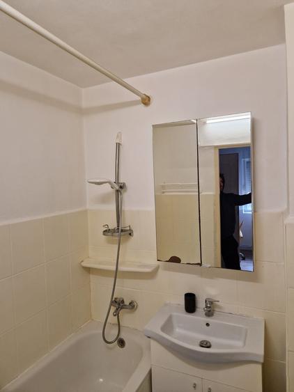 Apartament cu 2 camere semidecomandat în Micro 16