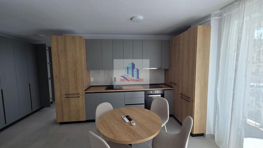 Apartament cu 2 camere semidecomandat, mobilat în Florești