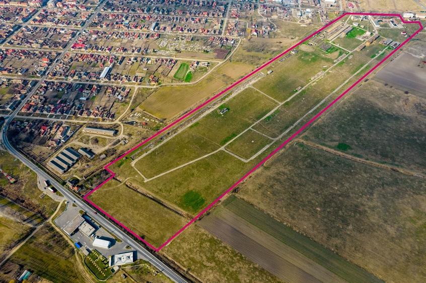 Teren Construcții intravilan de 411749 mp, în Periferie