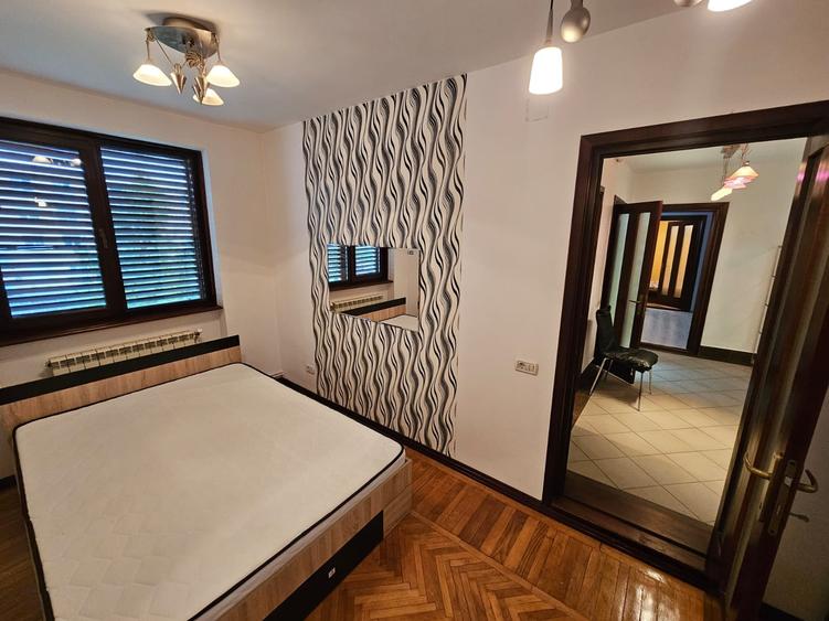 Apartament cu 3 camere decomandat în Ultracentral