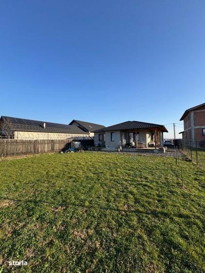 Casă cu 4 camere cu Teren 670 Mp în Săsar