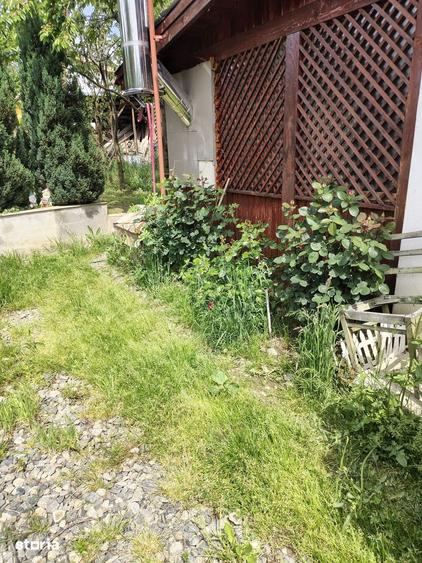 Casă cu 5 camere cu Teren 425 Mp în Sadu