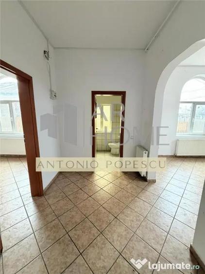 Casă cu 4 camere cu Teren 230 Mp în Central
