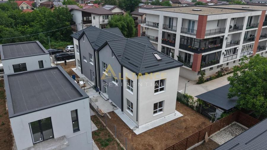 Casă individuală cu 5 camere cu Canalizare în Central