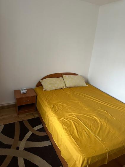 Apartament cu 2 camere decomandat în Petros