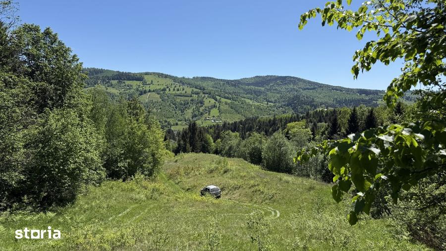 Teren de 21053 mp, în Vama
