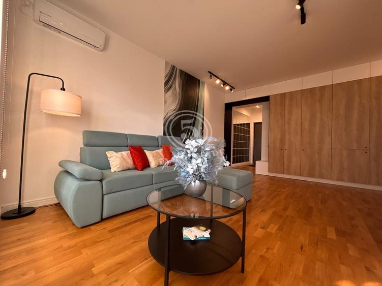 Apartament cu 2 camere semidecomandat în Tineretului