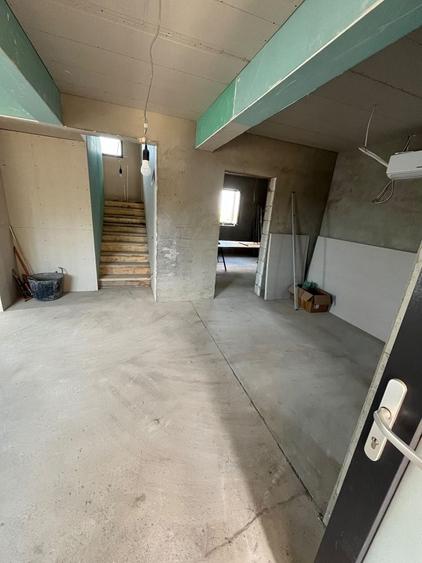 Casă cu 4 camere în Odaia Manolache