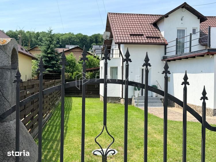 Casă cu 4 camere cu Teren 400 Mp în Crăciunești