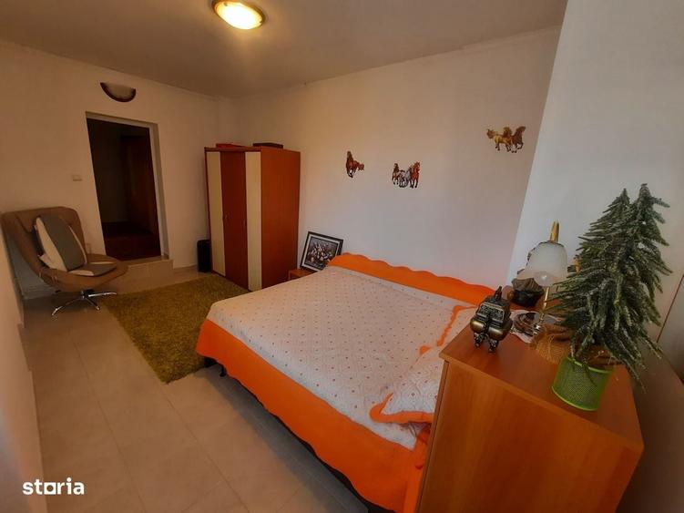 Casă cu 4 camere în Central