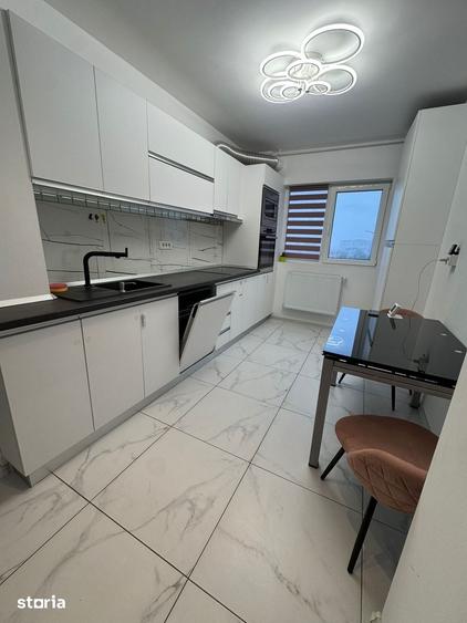 Apartament cu 4 camere în Militari