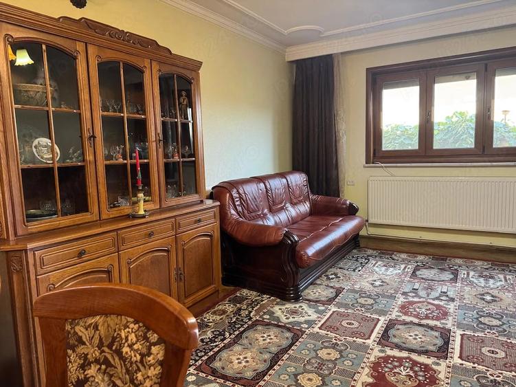 Casă cu Teren 520 Mp în Vlădești