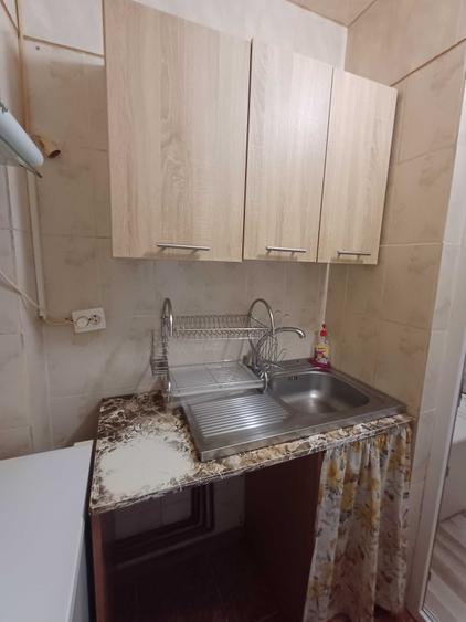 Apartament cu 2 camere nedecomandat în Central