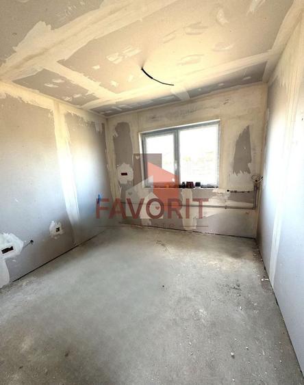 Duplex cu 4 camere cu Canalizare în Moșnița Nouă