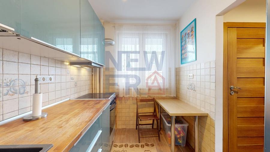 Apartament cu 2 camere semidecomandat, mobilat în 1 Mai