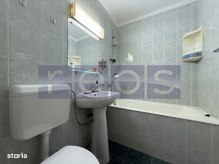 Apartament cu 3 camere semidecomandat, mobilat în Dristor
