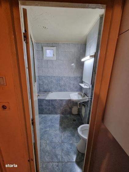 Apartament cu 3 camere decomandat în Micro 17