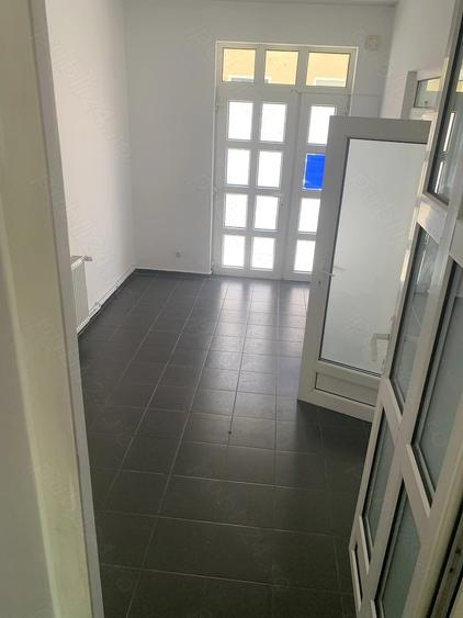 Spa?iu comercial de inchiriat ultracentral - 1