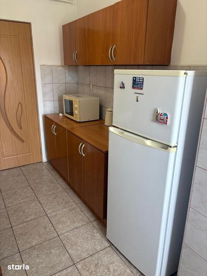 Apartament cu 2 camere decomandat în Hala Centrală