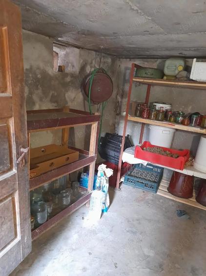 Casă cu 4 camere în Rucăr