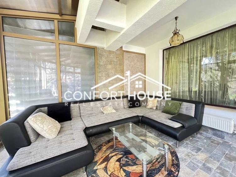Duplex cu 7 camere cu Canalizare în Iancu Nicolae