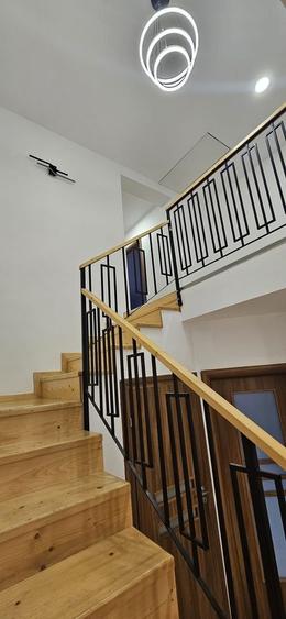 Duplex cu 4 camere cu Canalizare în Moșnița Nouă